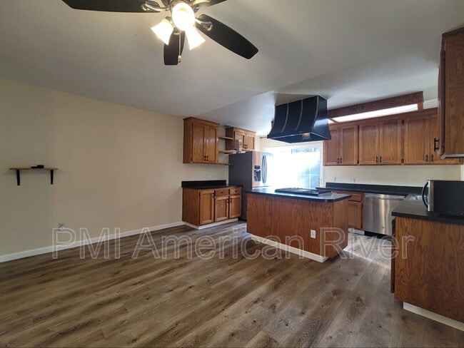 Building Photo - 5640 Andrea Blvd