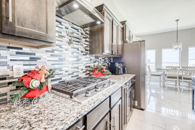 Building Photo - 2375 Enchanted Peaks