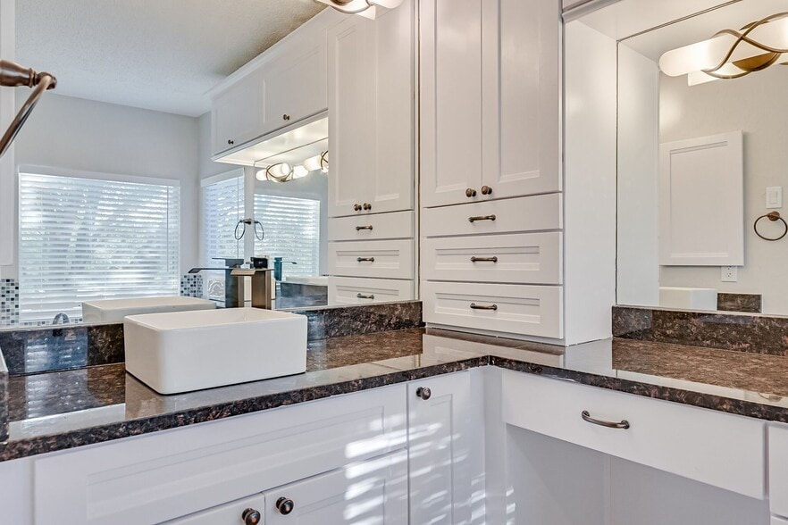 Building Photo - 5308 Promise Land Dr