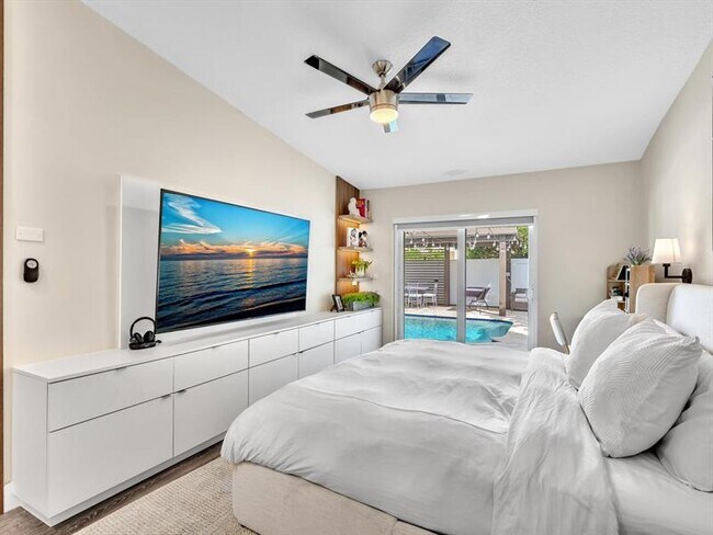 Building Photo - 9831 SW 58th Ct