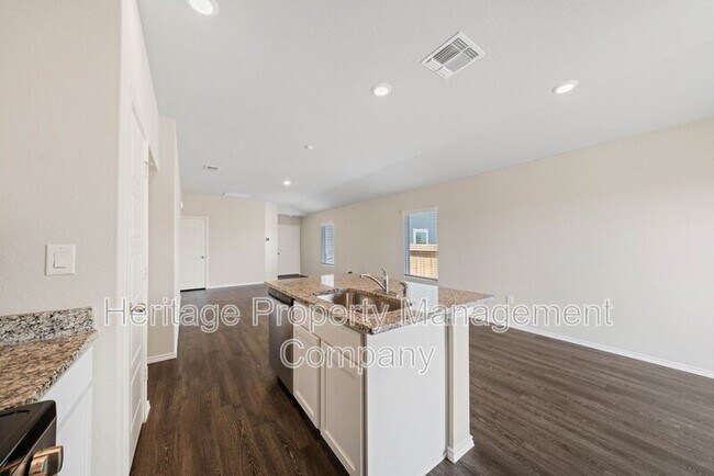 Building Photo - 8718 Broad Wing Dr