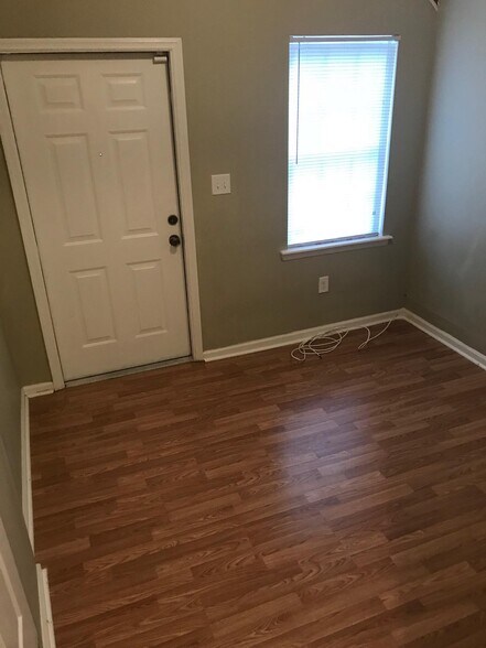 Bedroom 2 - 1725 King Woods Dr, APT A