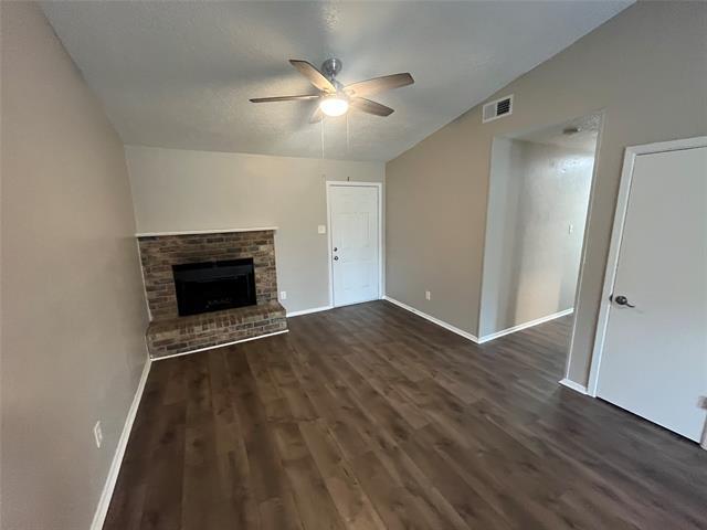 Building Photo - 9233 Prairie Oak Dr