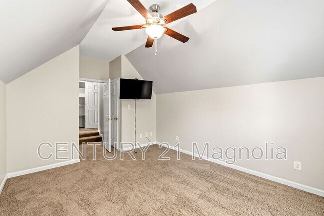 Building Photo - 299 Ashbrook Dr