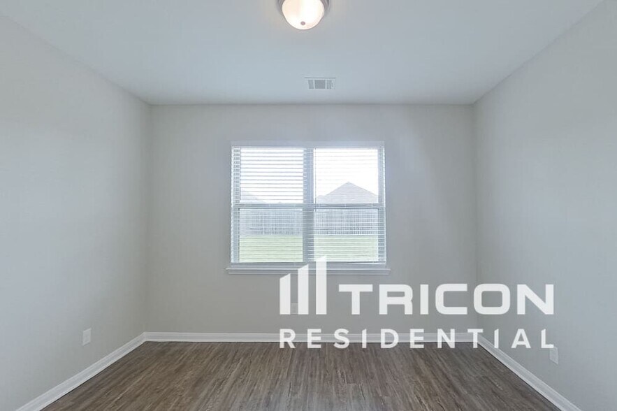 Building Photo - 1504 Conley Ln