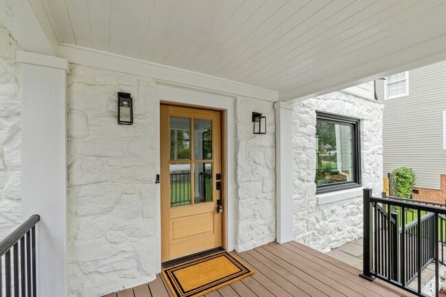 Building Photo - 28 Douglas Dr