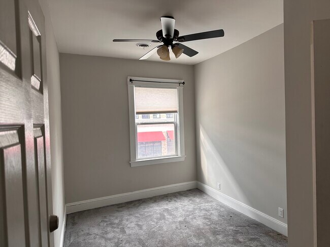 Building Photo - 14720 Detroit Ave