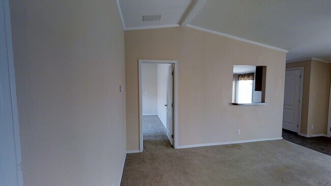 Building Photo - 329 E Lime St