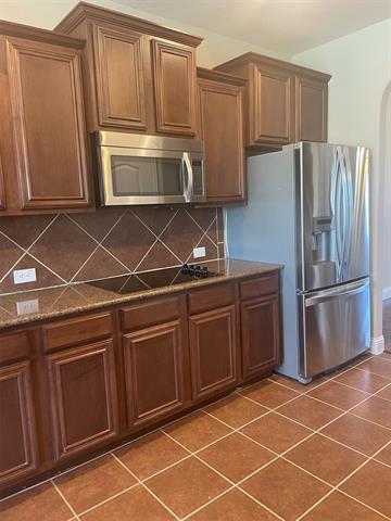 Building Photo - 811 Blue Quail Dr