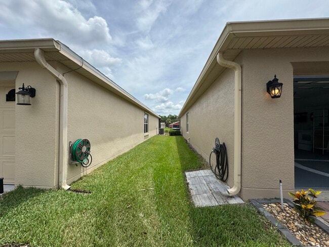 Building Photo - 304 Acadia Dr