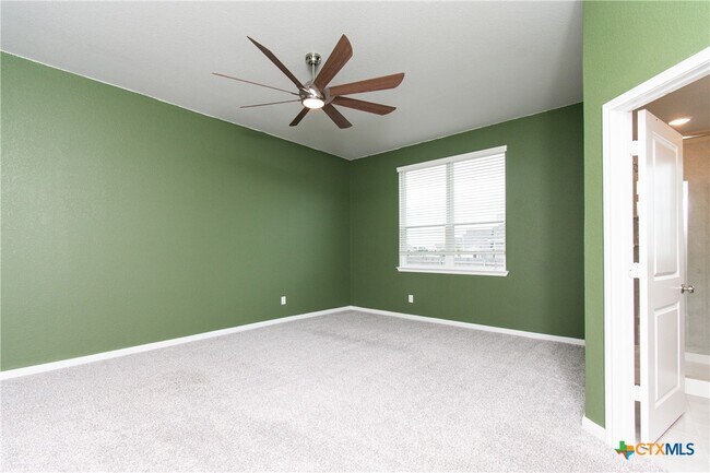 Building Photo - 8207 Montclair Dr