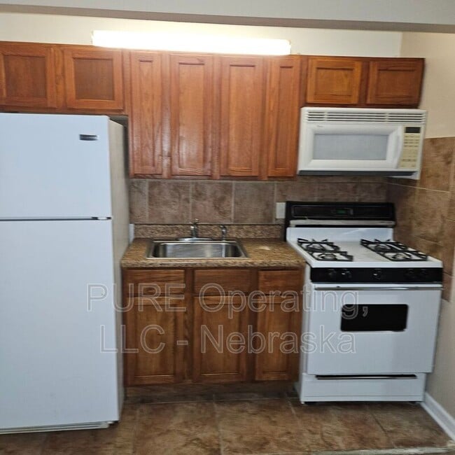 Building Photo - 612-616 N 46 St