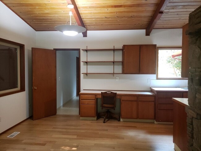 Building Photo - Unique Two Story Home in the Lincoln Area - Available Now!