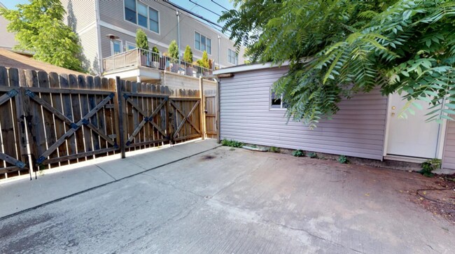 Building Photo - 3414 N Seeley Ave