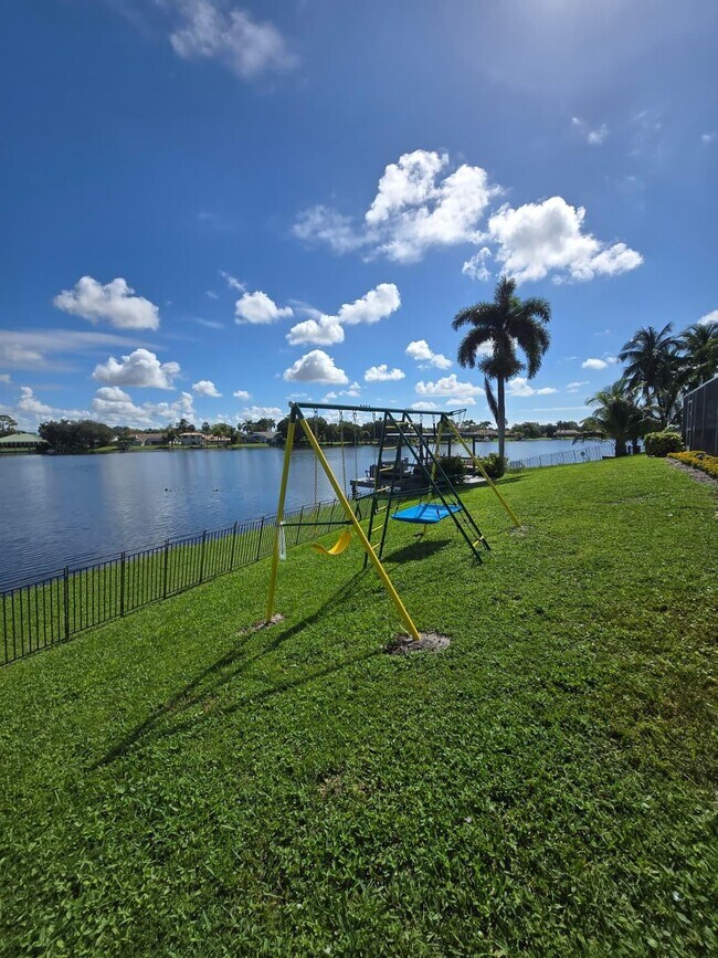 Building Photo - 13646 Callington Dr