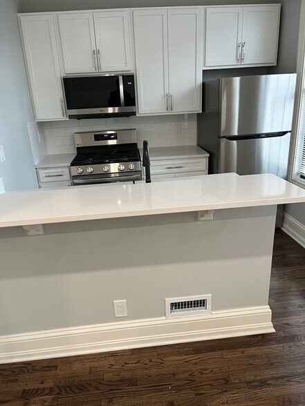 Building Photo - 407 N McBride St