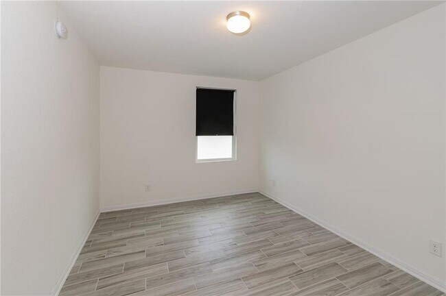 Building Photo - 1565 Arbor Knot Dr