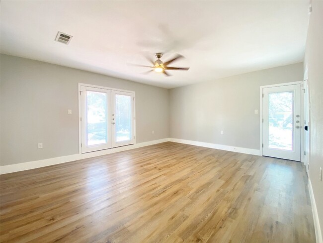 Building Photo - 4705 Quicksilver Blvd