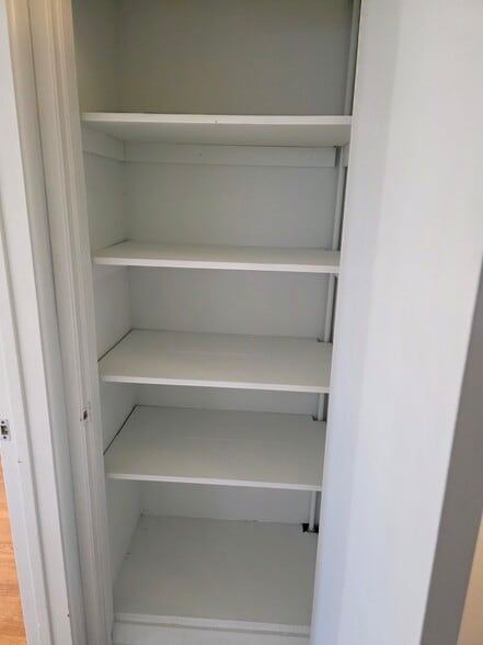 Building Photo - 3528 Laurel Ave