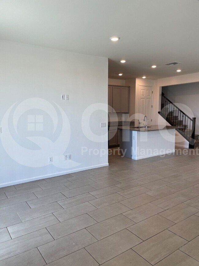 Building Photo - 10296 S Cienega Knolls Loop