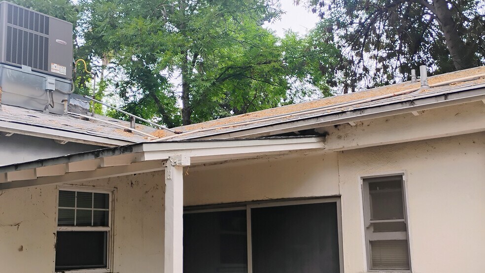 Building Photo - 14248 Friar St