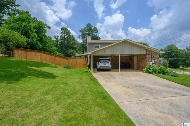 Building Photo - 2344 Queensview Rd