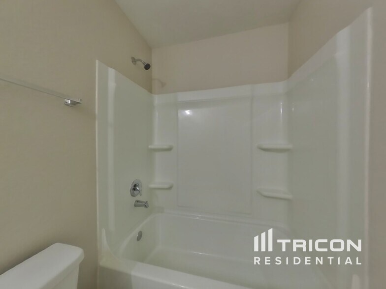 Building Photo - 15547 Taylorcrest Dr