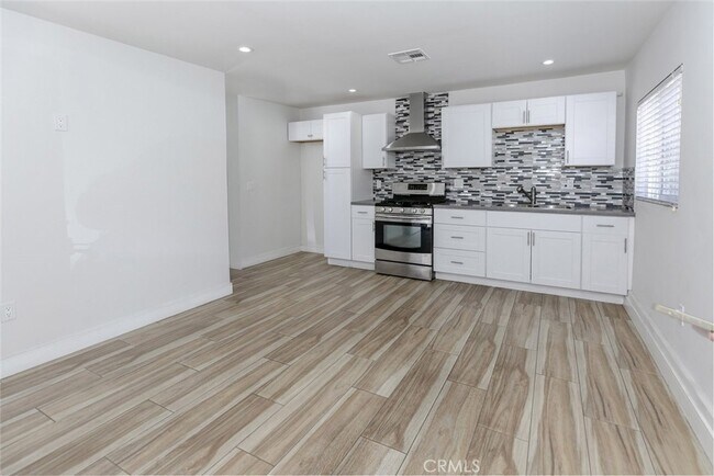 Building Photo - 6536 Tokay Rd