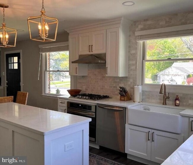 Building Photo - 431 Covered Bridge Rd