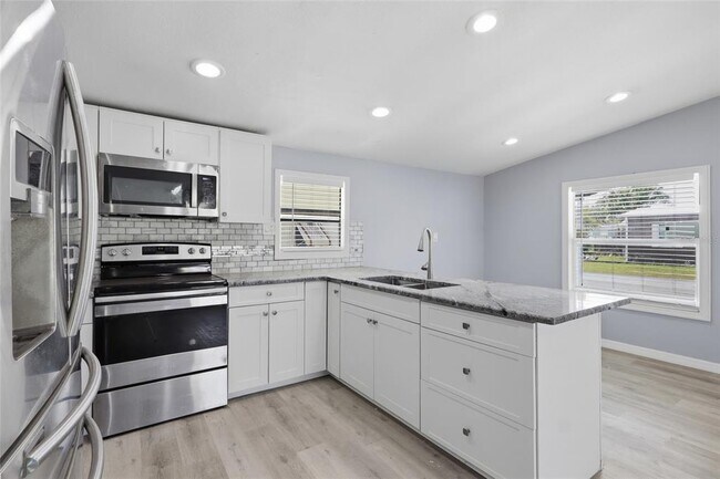 Building Photo - 36131 Zinnia Ave