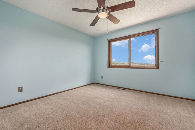 Building Photo - Big*Open*Private*Custom Home in Pinecliff D#20