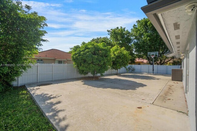 Building Photo - 20560 NW 17th Ave