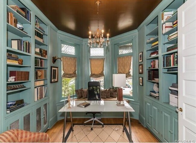 Building Photo - -- AVAILABLE JULY 15TH --  4 BR / 3.5 BA Gorgeous Home in The Fan, Available July 15tht!