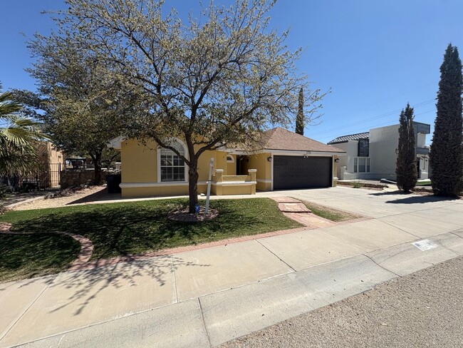 Building Photo - Home for Rent in Horizon by the Golf Course