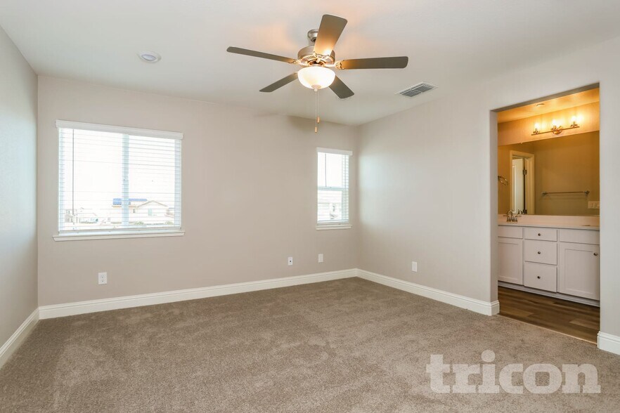 Building Photo - 2081 Comstock Ln