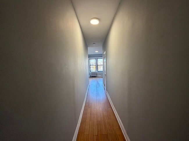 Building Photo - 57 Corbin Ave