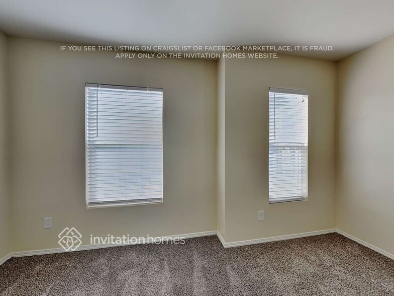 Building Photo - 120 Tulip Dr