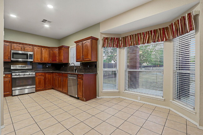 Building Photo - For Rent – 3 Bedroom, 2.5 Bath Home with Mountain Views & Refrigerated Air
