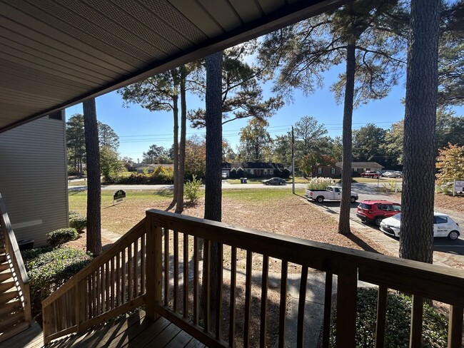 Building Photo - 945 Applewood Ln