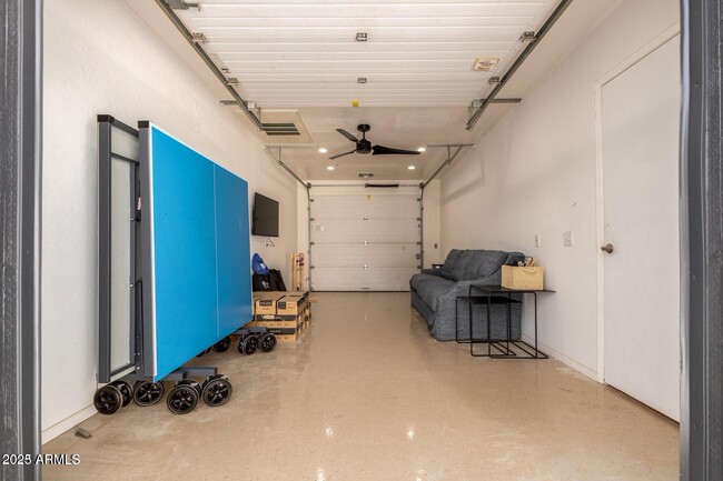 Building Photo - 15805 N 60th Way