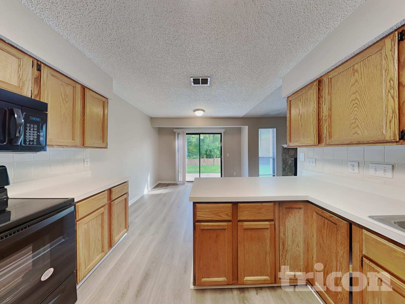 Building Photo - 7412 Amandas Crossing Dr N