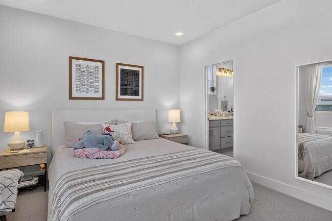 Building Photo - 2124 Alcott Way