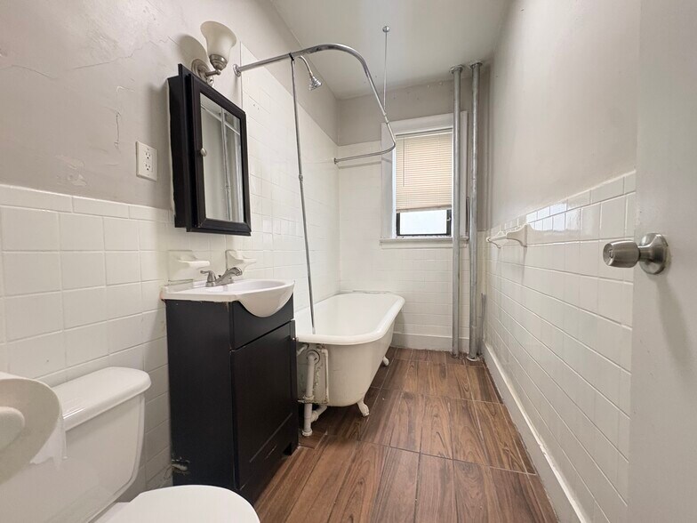 18 Kensington Ave 1B - 24 Kensington Ave