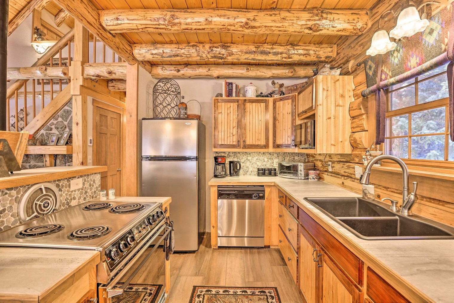 Building Photo - 351 Wilderness Dr