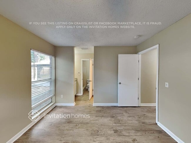 Building Photo - 106 Euclid Loop