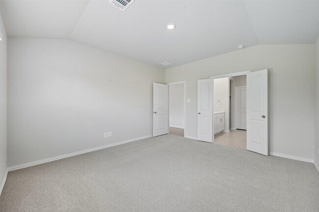 Building Photo - 6605 Creek Edge Cir