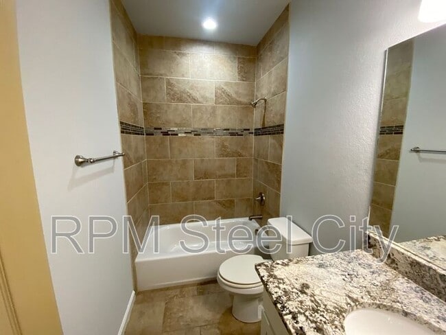 Building Photo - 5514 Mark Twain Ln