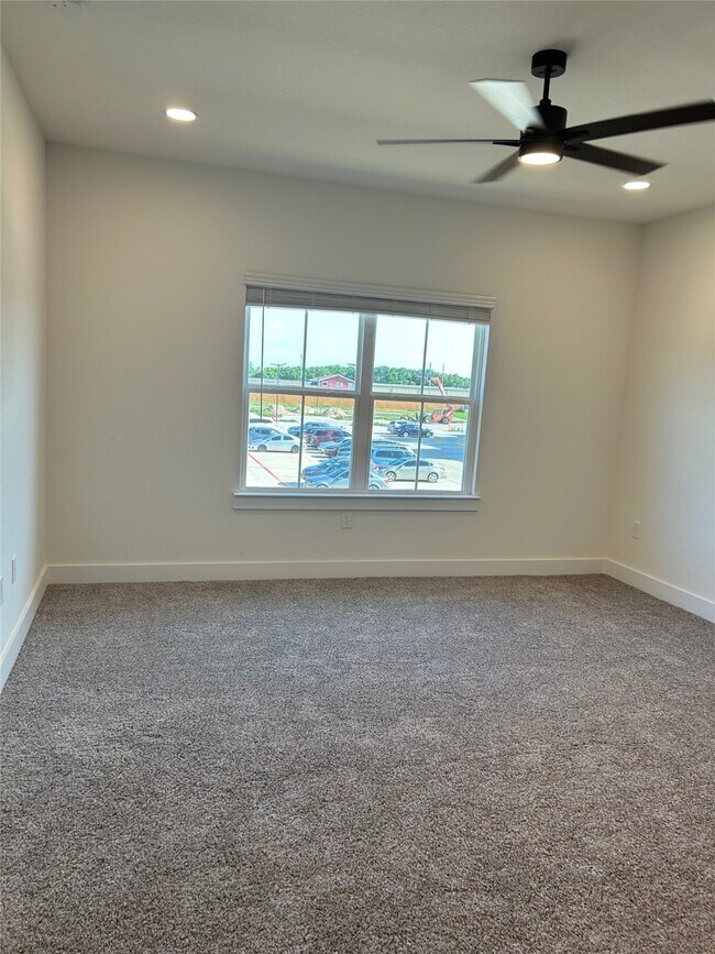 Building Photo - 16531 Oasis Mdw Ln