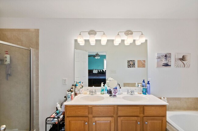 Building Photo - Waterfront Living in Colonial Beach | Monroe Bay Views | 3BR Townhome w/ Garage | 2,200 Sq Ft