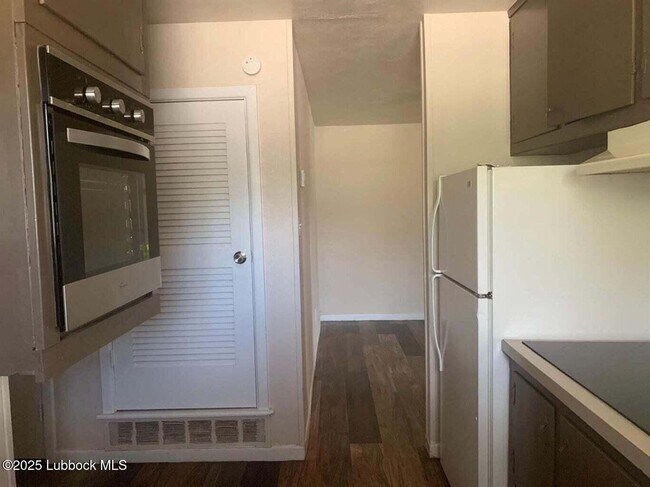 Building Photo - 2815 43rd St